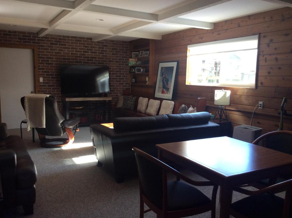 Berkie'S Bed & Breakfast ポート・アルバーニ エクステリア 写真